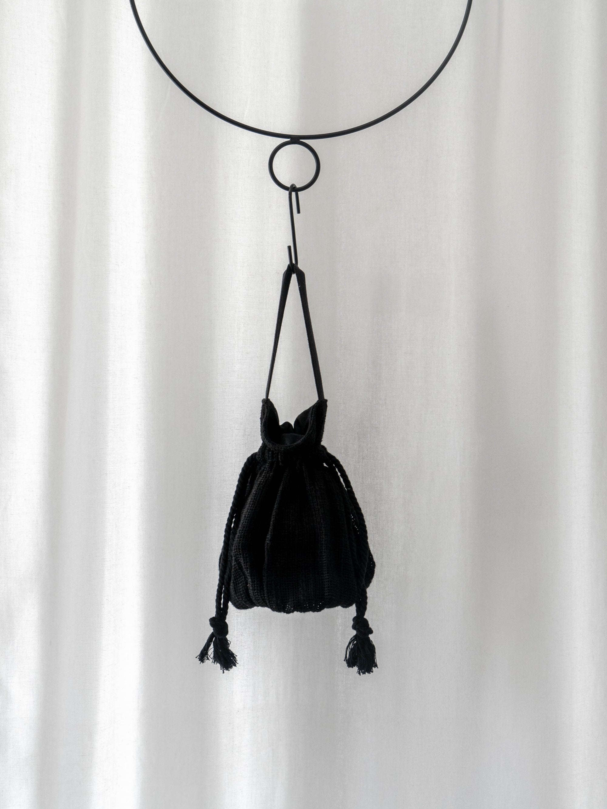 Black knitted drawstring bag - Small