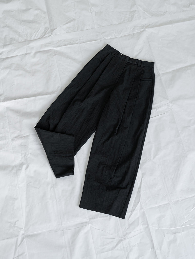 Barrel trousers